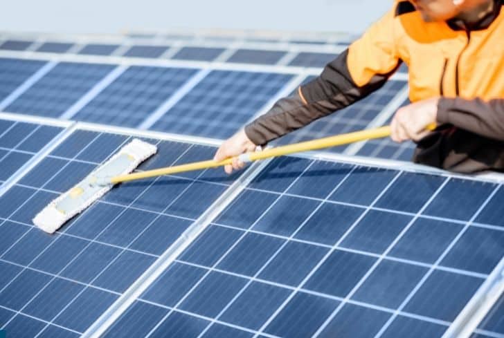 Professional cleaning of solar panels for optimal energy production